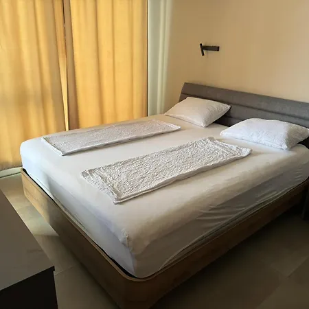 Apartment Victoria Kraymorie